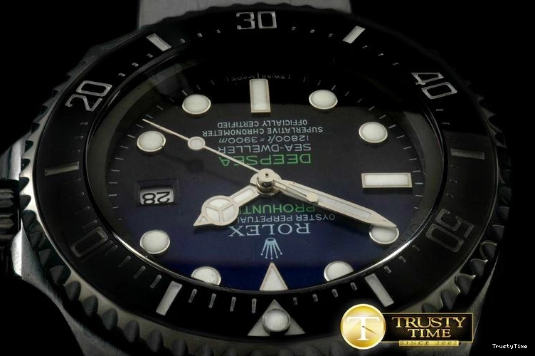 0426 ROLSD048A – Deep Sea Blue Dweller Packable 1003